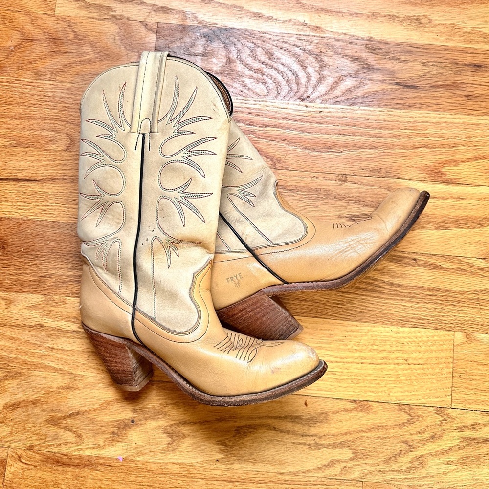 Vintage Frye Women's Western Heeled Boots, Size 8
